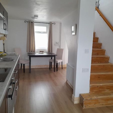 Central Town Apartment 韦克斯福德 外观 照片
