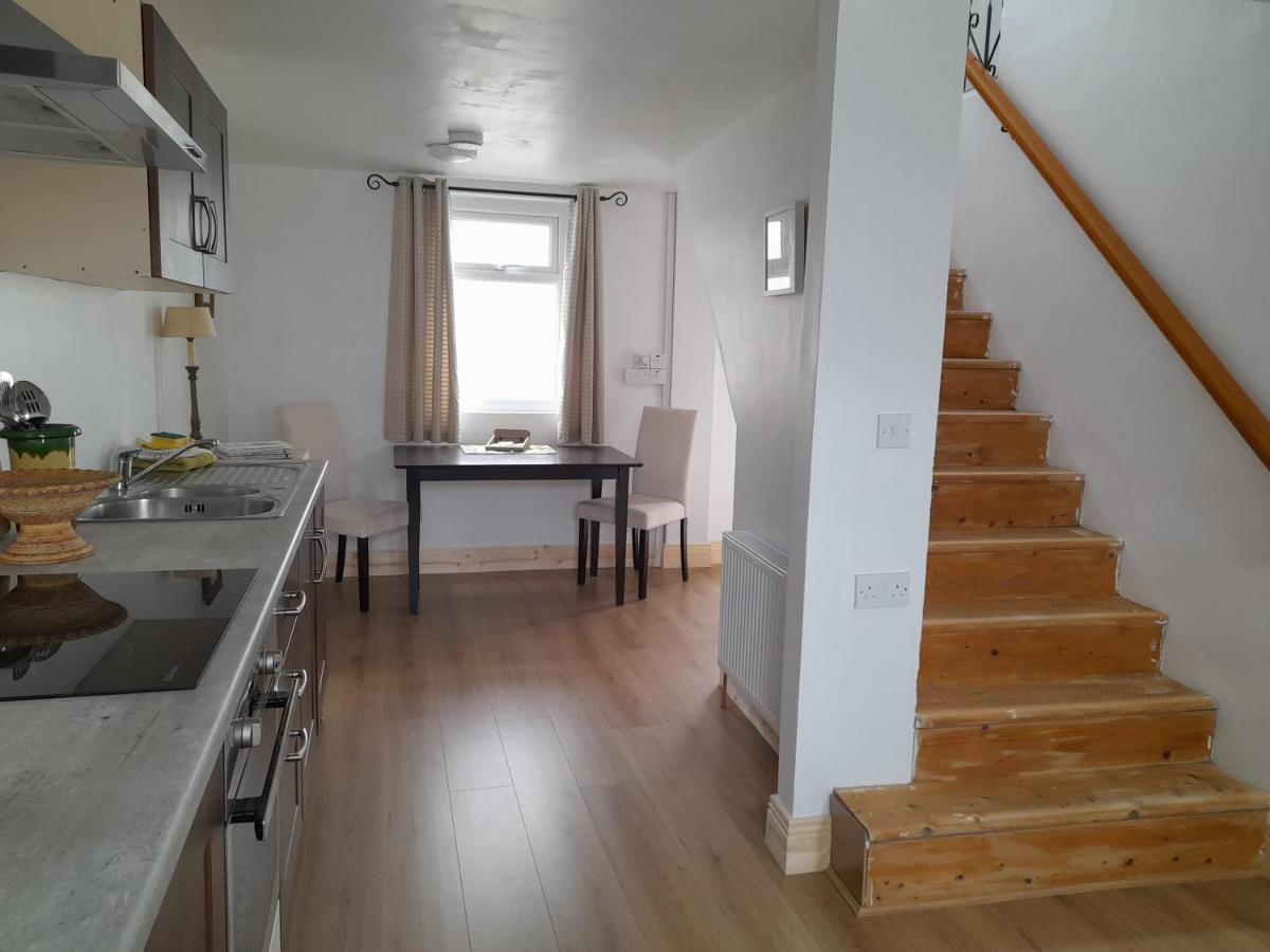 Central Town Apartment 韦克斯福德 外观 照片